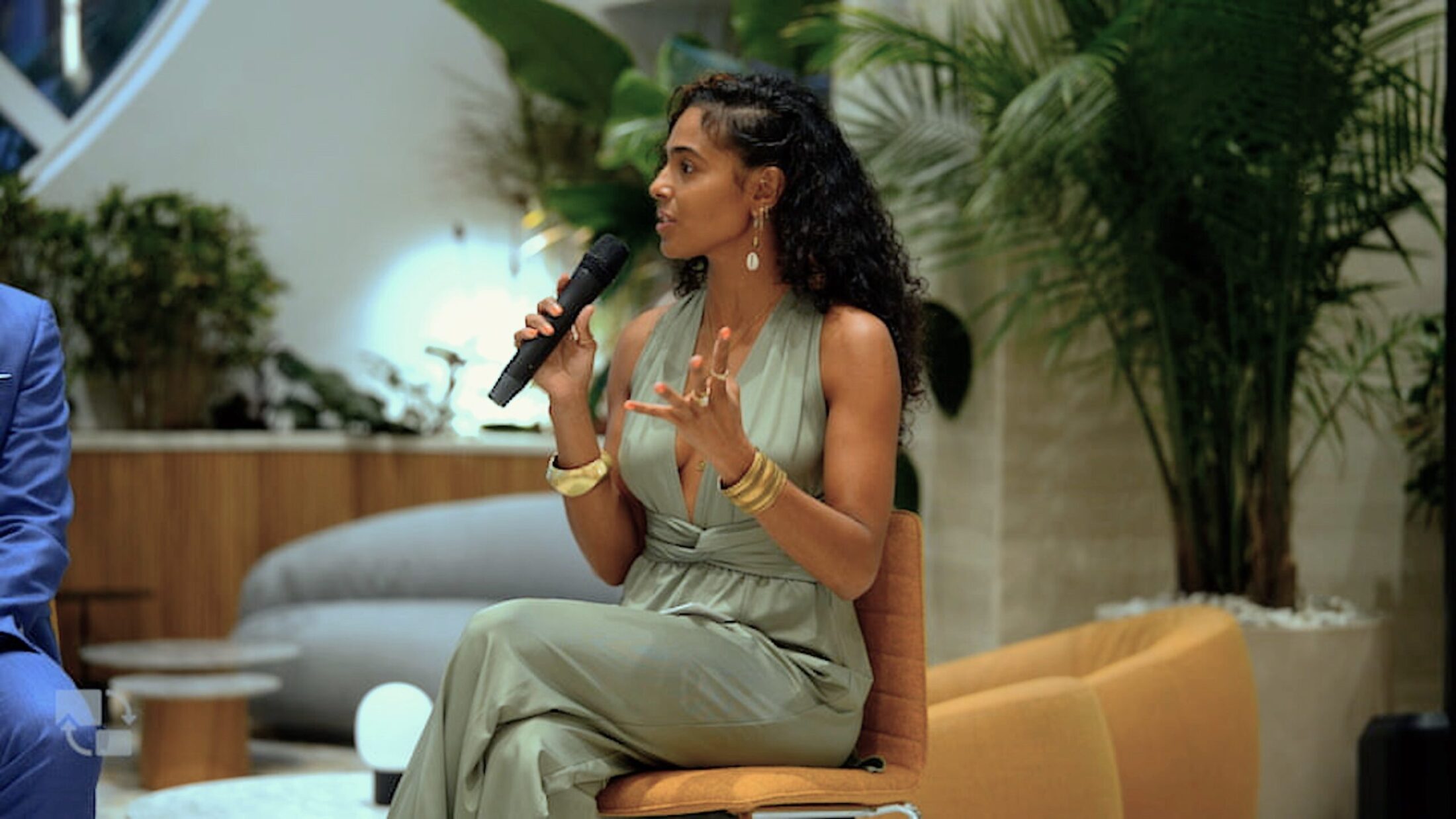 The Edit – Style As Therapy.00_12_38_04.Still003aa